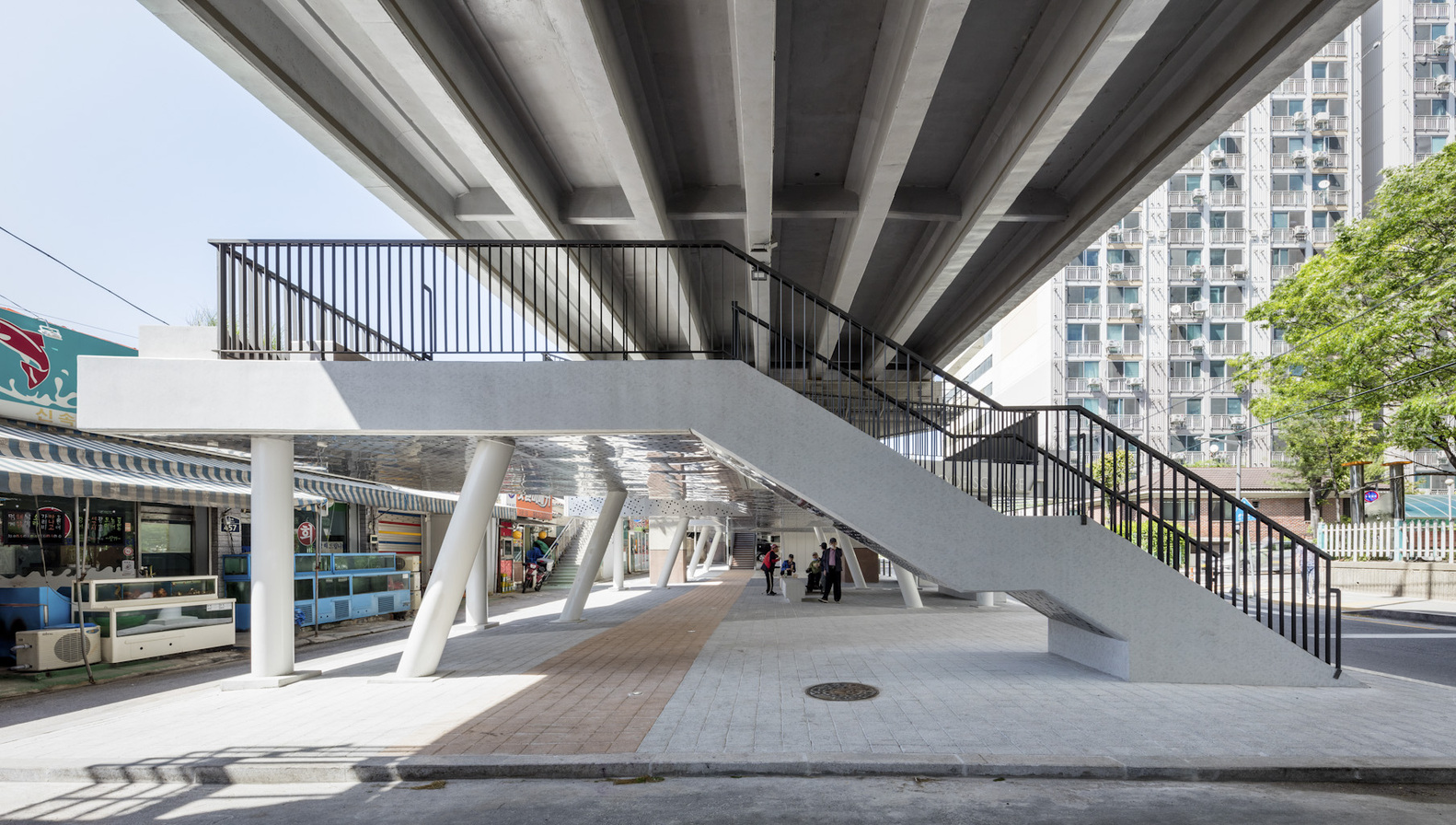 [韩国] 首尔露台广场，高架桥下的再生空间
